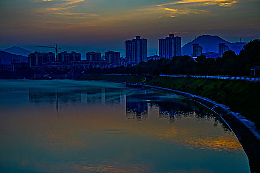 3 càng đề