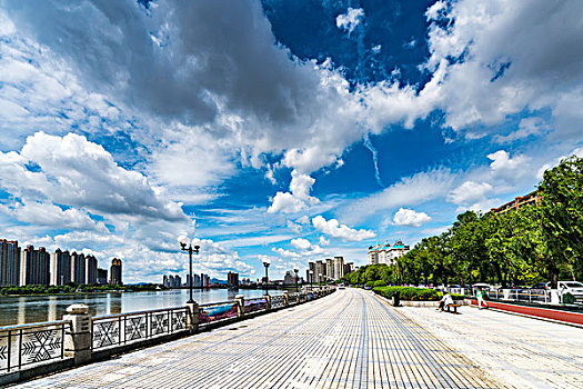 quay thu xo so kon tum