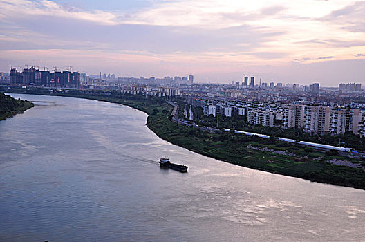 lo khung rong bach kim