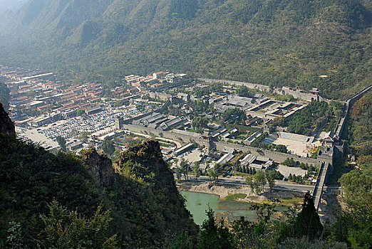 lo bạch thu